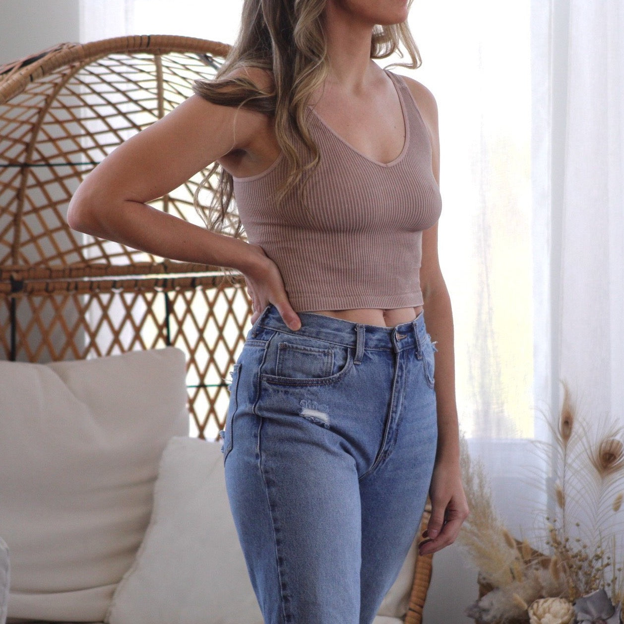 V-Neck Crop Top in Light Chocolate